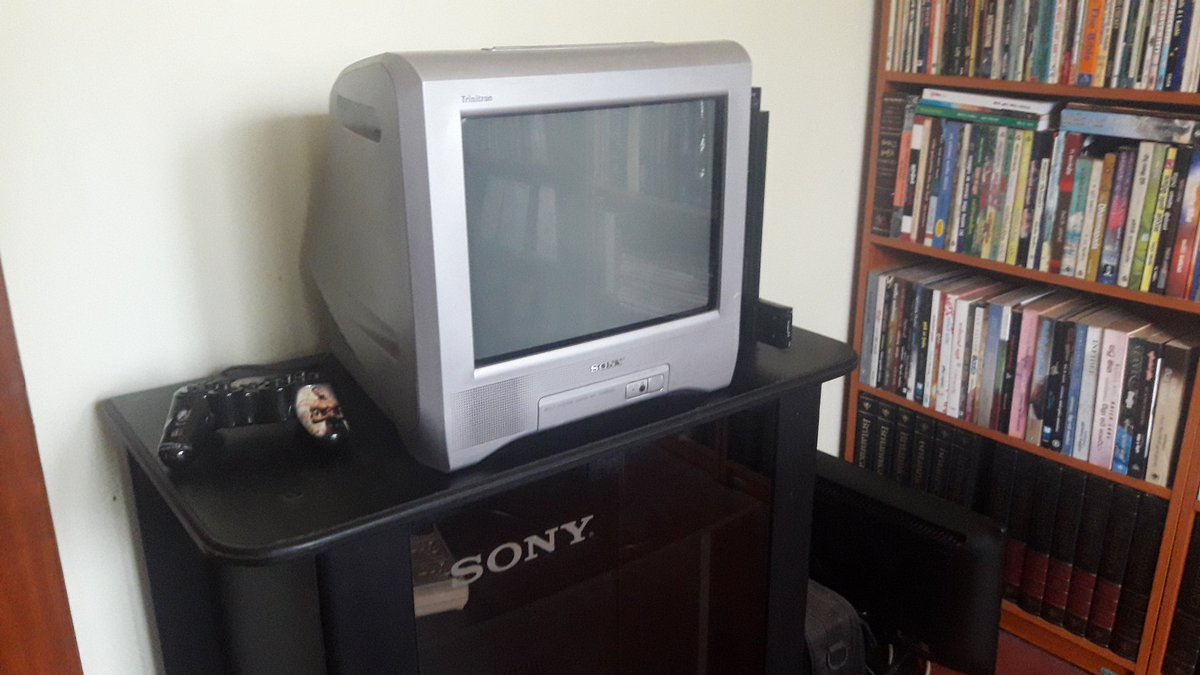 So I raided our storage room fished out this old tv cabinet. It looked pretty darn good after wiping all the dust off. I'm just glad I didn't get rid of this years ago. hoarding works people! 