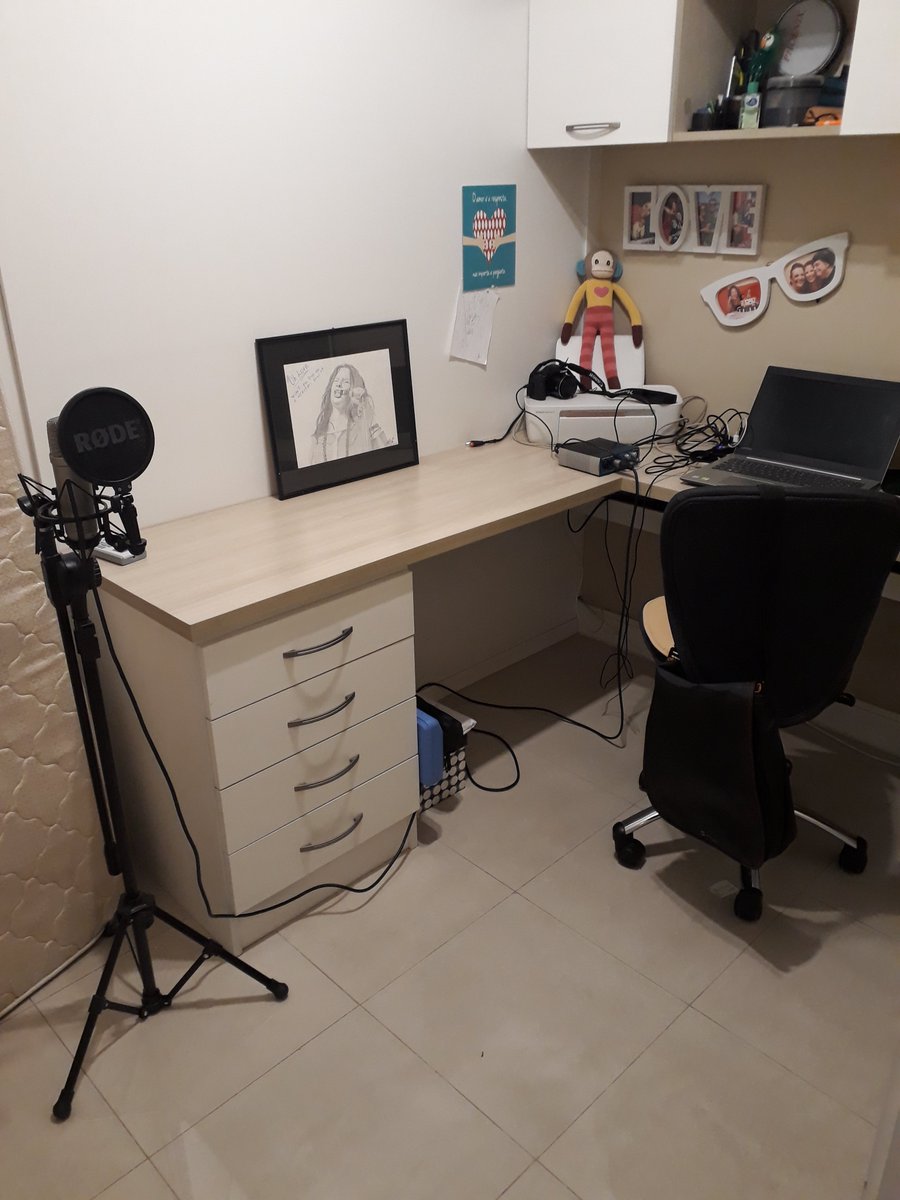 feliz_prasempre's tweet photo. E o #cafofostudio tá prontinho pra mais uma gravação! O entrevistado acabou de chegar! Oba! #felizprasempre #entrevista #podcast https://t.co/vtc0ahaF1m