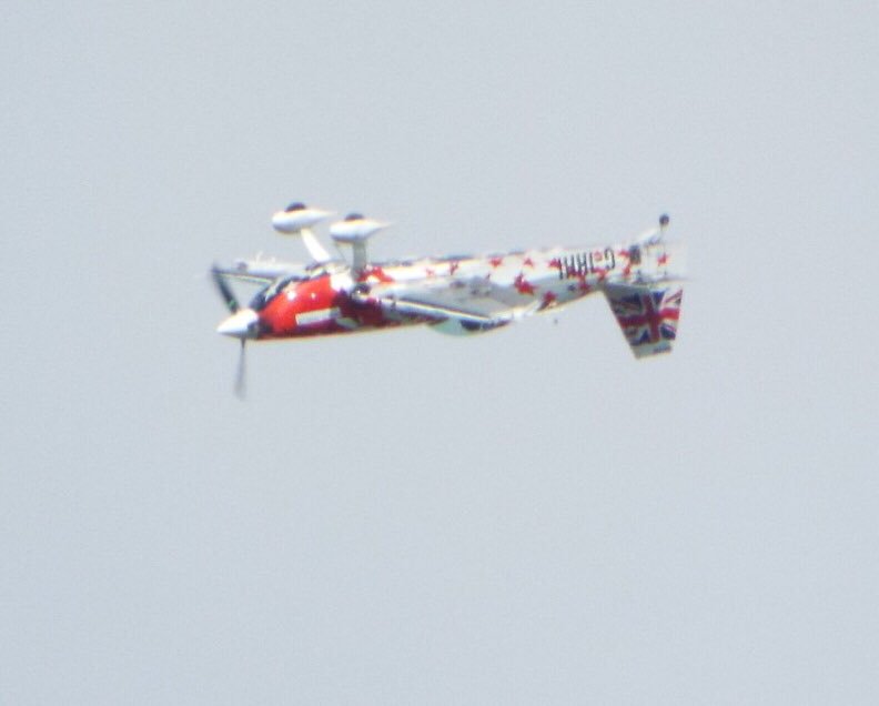 ChrisCM1970's tweet photo. Global Stars Aerobatics team #ChatsworthCountryFair #Chatsworth 1.9.19 @ChatsworthHouse @ChatsworthCFair @micklesb @D_Times @ReflectionsMag @derbypromo @vpdd #reflectionsmag https://t.co/u4dOns1fvM