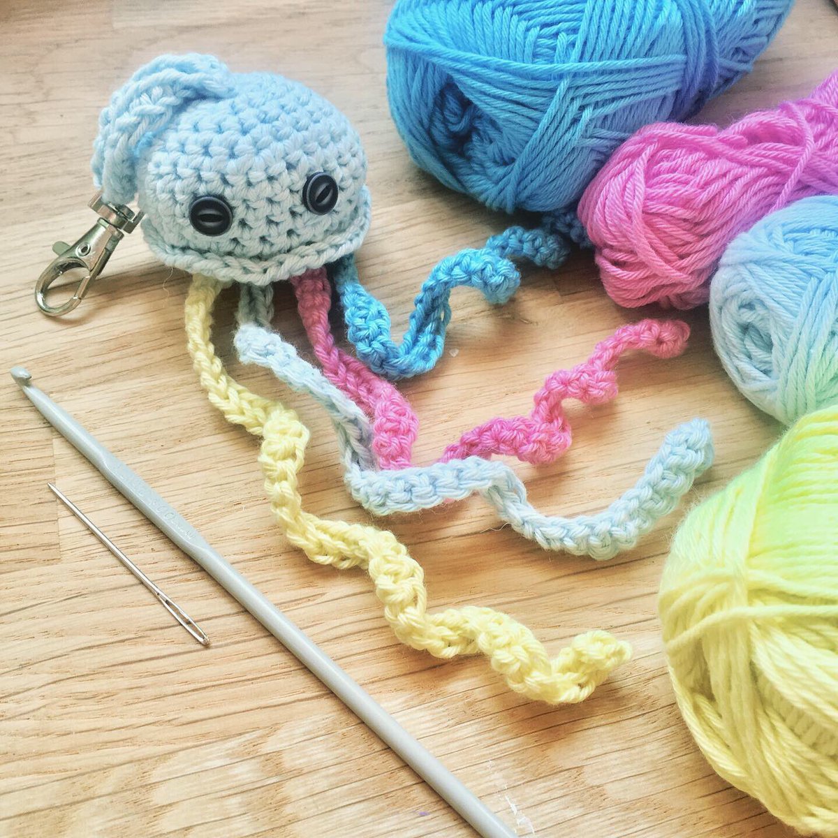 Learn to crochet ready for the autumn evenings - class this week at The Courtyard Tearooms in Poole Old Town #crochet #handmadehour #craftclass #poole #dorset #crafts #learnsomethingnew @WhatsOnInPoole