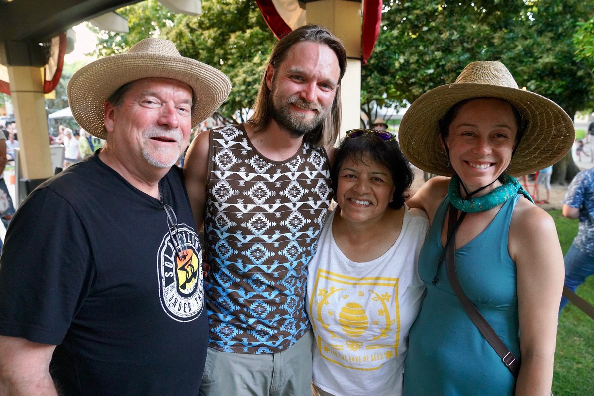 We hope you're having a great Labor day weekend with family and friends! #SoLOVE