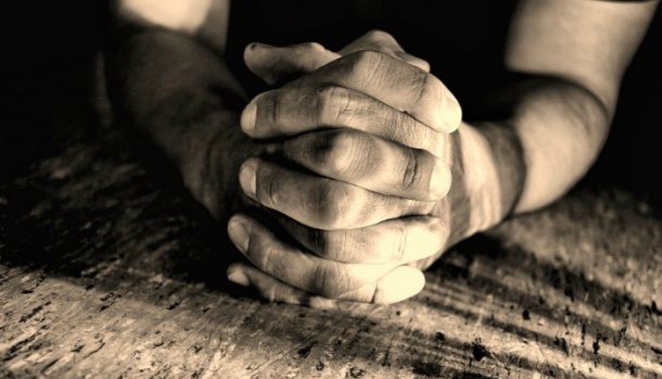 La persona humilde sabe escuchar, agradecer, obedecer, servir, atender a todos por igual... ES LA MADRE DE TODAS LAS VIRTUDES.