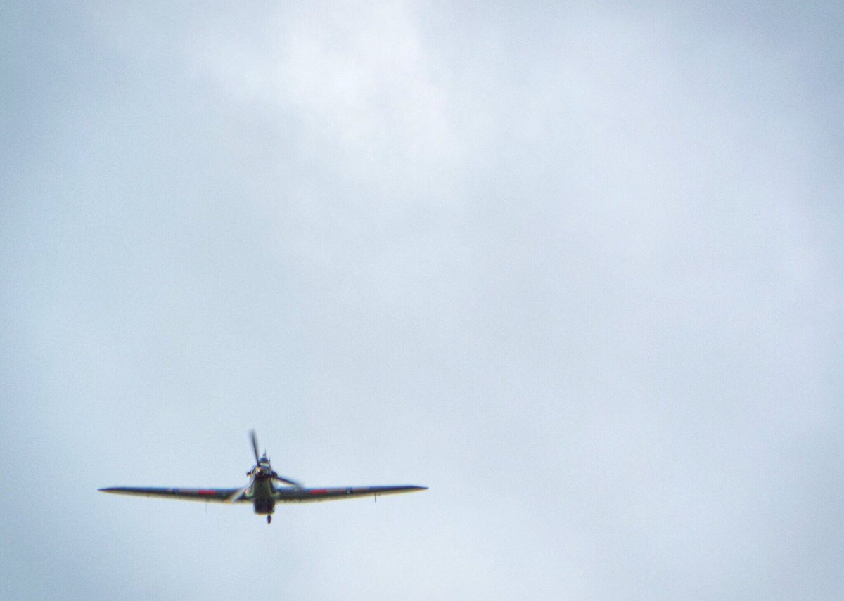ChrisCM1970's tweet photo. #BBMF Hawker Hurricane #ChatsworthCountryFair #Chatsworth 1.9.19 @ChatsworthHouse @ChatsworthCFair @micklesb @D_Times @ReflectionsMag @derbypromo @vpdd #reflectionsmag https://t.co/CVqfnhnRF1