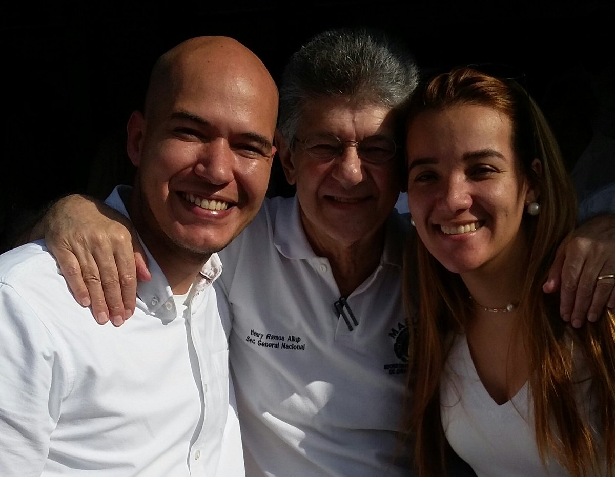 CacoFacenda's tweet photo. "Acción Democrática será el cemento q amalgame a todos los Venezolanos q aman su nacionalidad" Rómulo Betancourt

Desde #Aragua junto al Pdte @jguaido y nuestro Sec Gral Nacional @hramosallup los ADecos demostramos una vez más q somos un sentimiento histórico #ADelantePorVzla https://t.co/7vd5z6NNE6