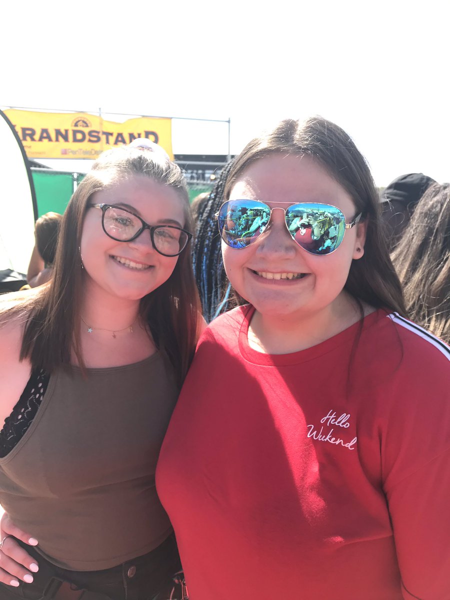 UnLostJenn's tweet photo. I want to say thank you to Jonah Marais, Zach Herron, Corbyn Besson, Daniel Seavey, &amp; Jack Avery for allowing me to make friends by stanning Why Don’t We. I got to spend yesterday with so many amazing people @jackaverymusic @SeaveyDaniel @ImZachHerron @corbynbesson @JonahMarais https://t.co/8RmiTz7gTl