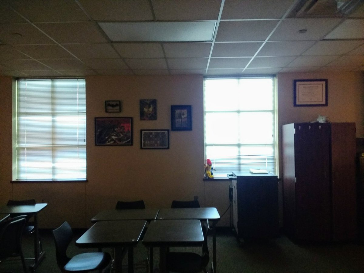 MaeStevenson_17's tweet photo. Spent some time in Mr.Stevenson's classroom today. Looking good! https://t.co/iRh28SLO3M