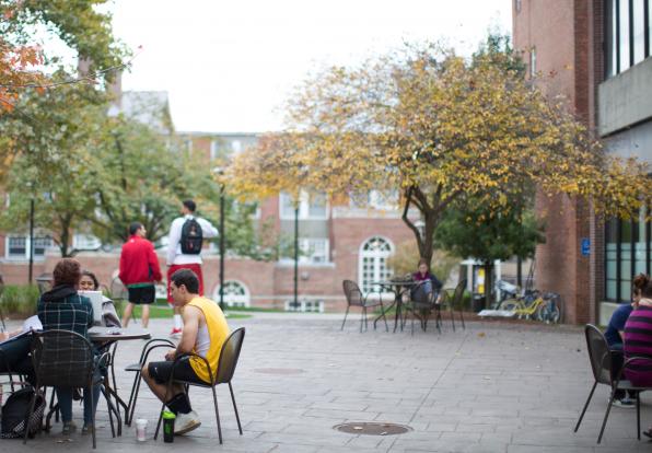 lesley_u's tweet photo. We're so thrilled to welcome our incoming class of 1st-year students to campus today!
Want to know more about what's going on here? This list of resources will get you started with info on everything from tutoring to @TherapyDogTally!
#LesleyMoveIn β‘οΈ https://t.co/3NGGPgvo2D https://t.co/9kmO8TOK9O