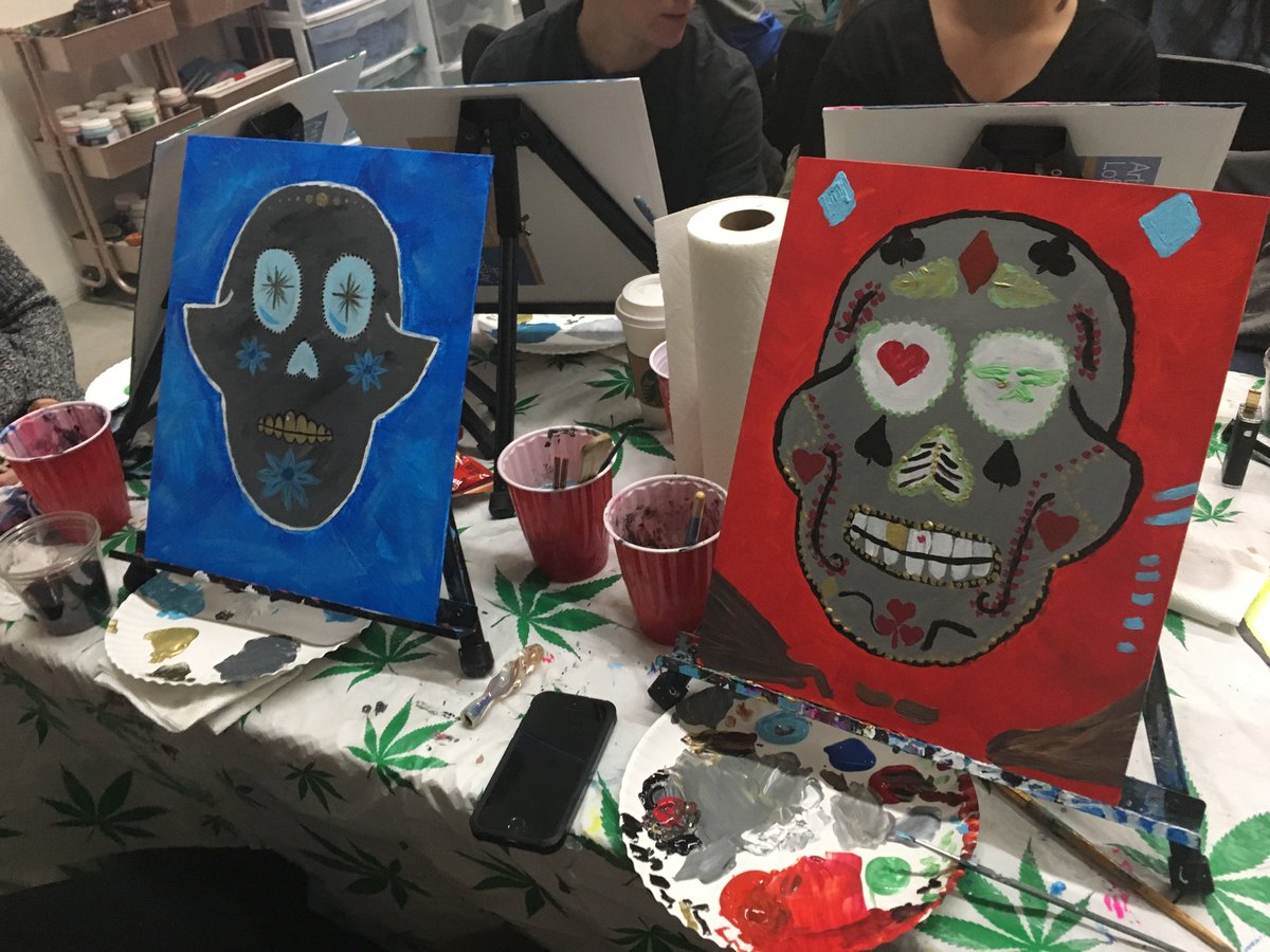 puffpassnpaint's tweet photo. Are you counting down the days to Halloween?! We are and with a special San Diego Class on October 26th! Register now before the class fills up! https://t.co/6ohjtFg8Mb