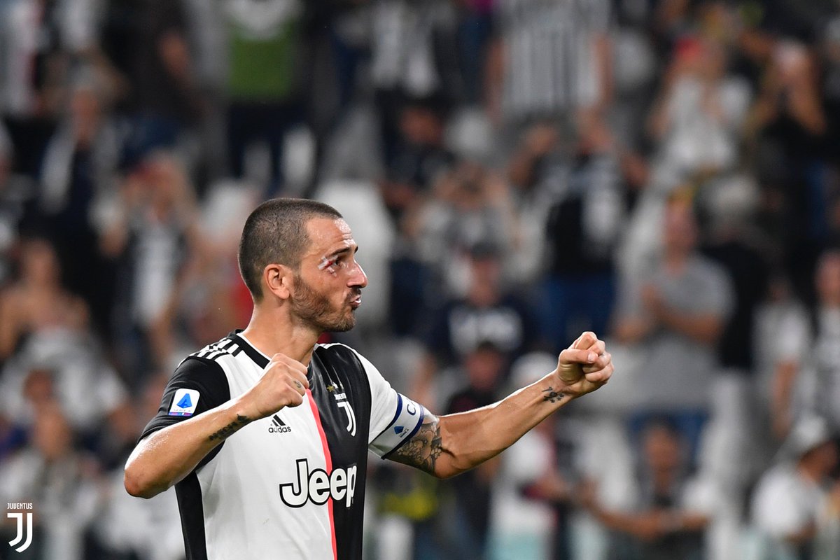 juventusfcen's tweet photo. 📱#SocialRecap ⎮Bianconeri react to Napoli win on social media

➡️https://t.co/OMVcMqWLEC

#ForzaJuve https://t.co/Nz2rckCaGd