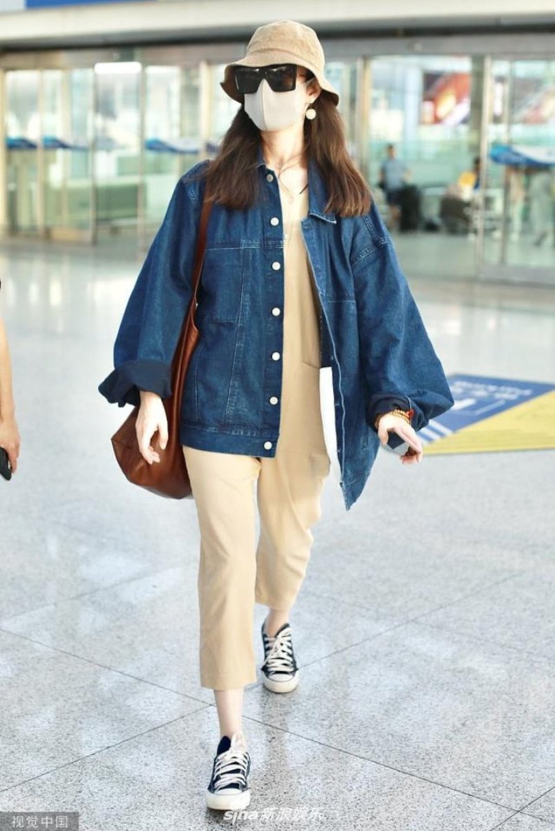 ninivarchive's tweet photo. 190901 Frankfurt ✈ Beijing #NiNi #倪妮 https://t.co/BTXwpvz7lQ