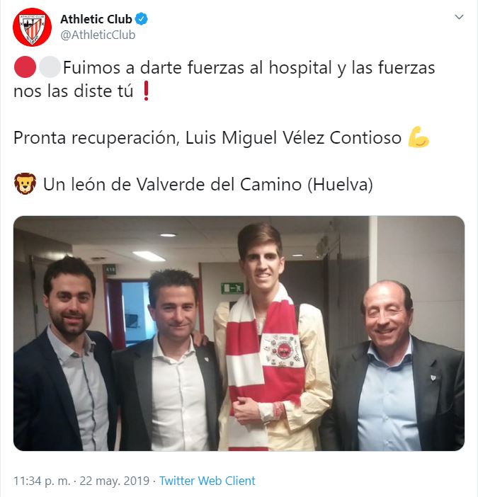 AthleticClub's tweet photo. 🔙 Nuestro león onubense visitó San Mamés junto a su familia tres meses después de su operación de corazón ❤⚪

¡¡Qué bueno verte tan feliz, Luis Miguel!! 🤗

#AthleticRealSociedad #AthleticClub 🔴⚪🦁 https://t.co/22RuOfptC1