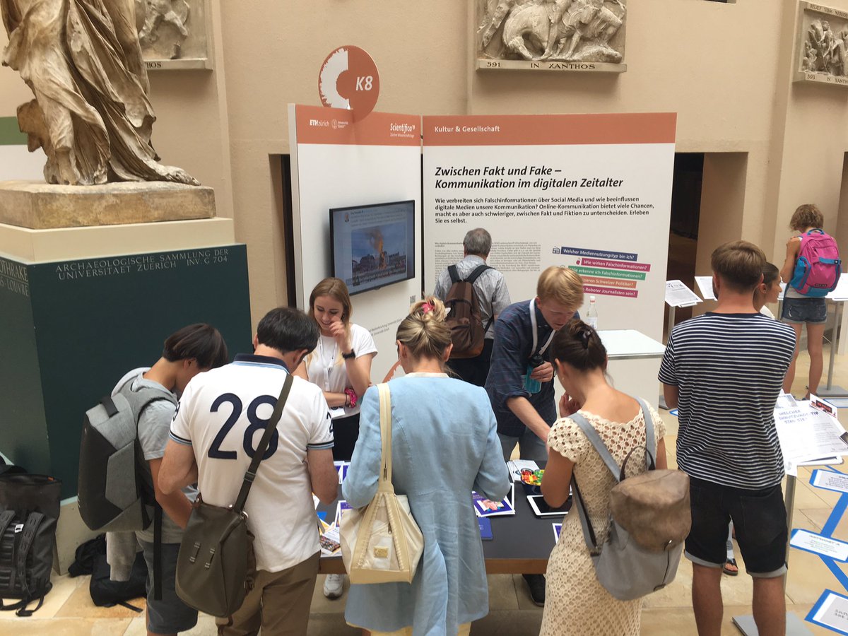 uzh_ikmz's tweet photo. Bye bye #Scientifica19 (und Dank an die OrganisatorInnen)! Wir haben in 2.5 Tagen #fakes & #facts, #Mediennutzung, #Roboterjournalism, #KI & #Kommunikationswissenschaft mit Hunderten von BesucherInnen diskutiert. Bis zum nächsten Mal bei der #Scientifica21! https://t.co/KHAUgFSpa8