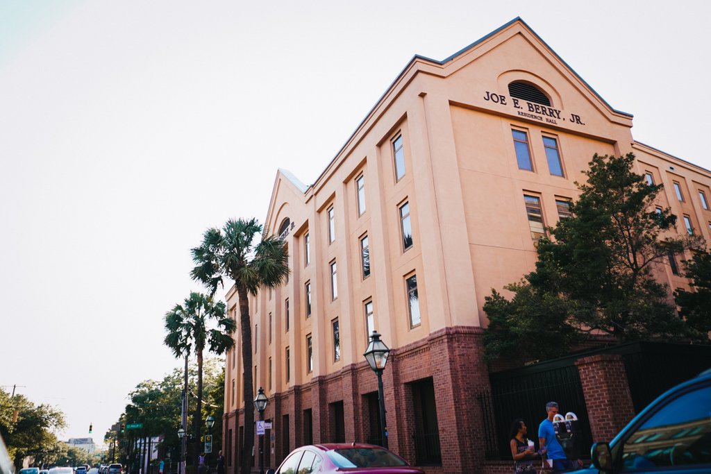 Berry Hall is a residence hall for CofC students in downtown Charleston. It was constructed back in 1988! Haunted?...Maybe?👻
.
Any funny/horror dorm life stories out there?
.
rubyriotcreatives.com/weddings
.
#weekly_feature #exploreeverything #venturegrams #charleston