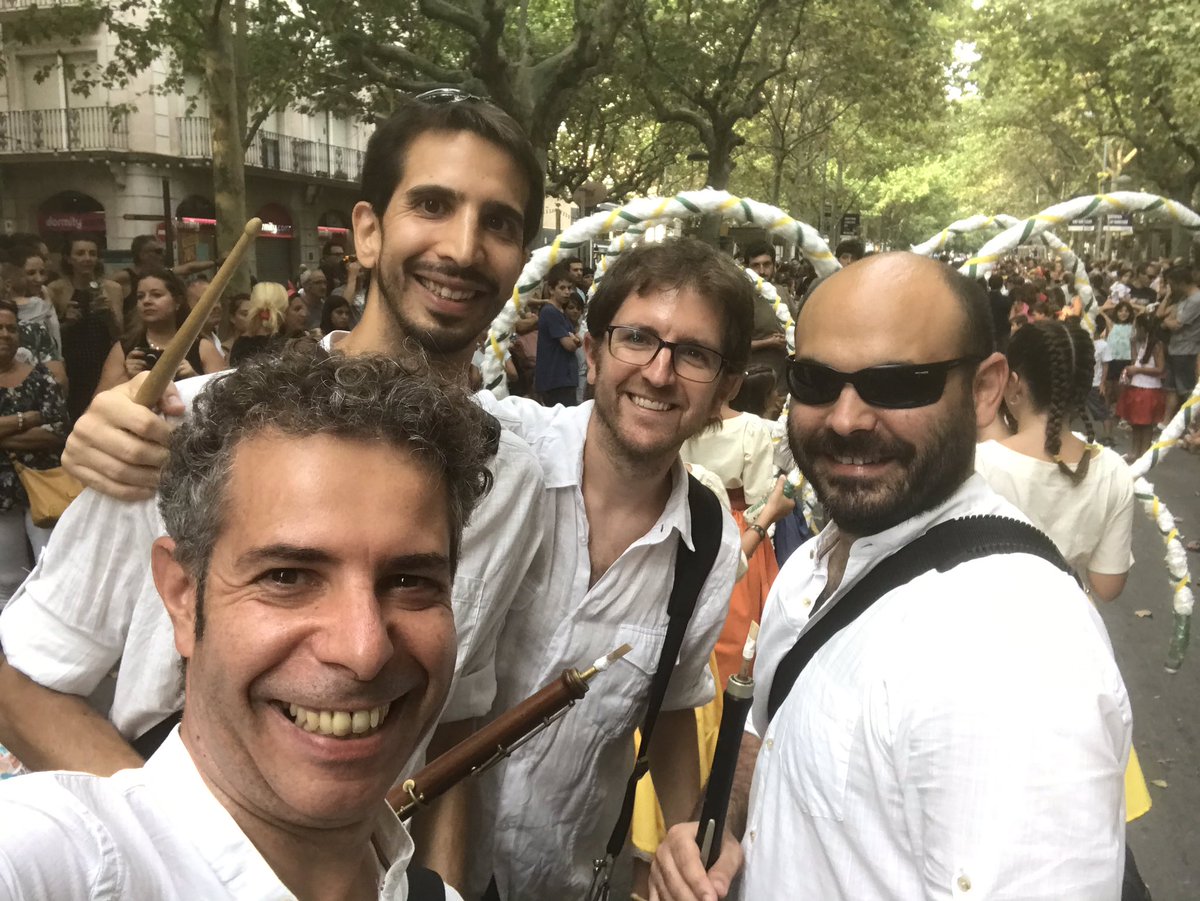 Un any mes al cercavila de la #fmvila dels petits acompanyant a cercolets! #pentacontents