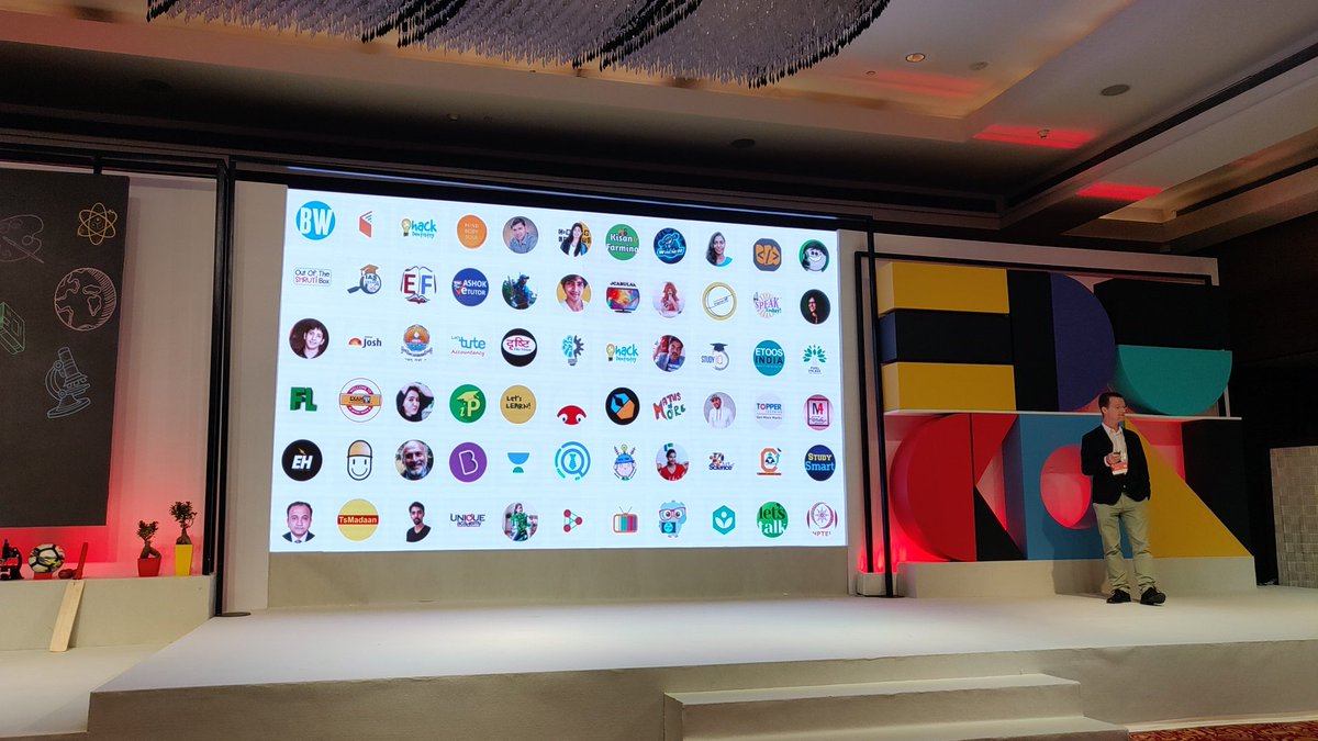PIXEL VIILAGE tweet media