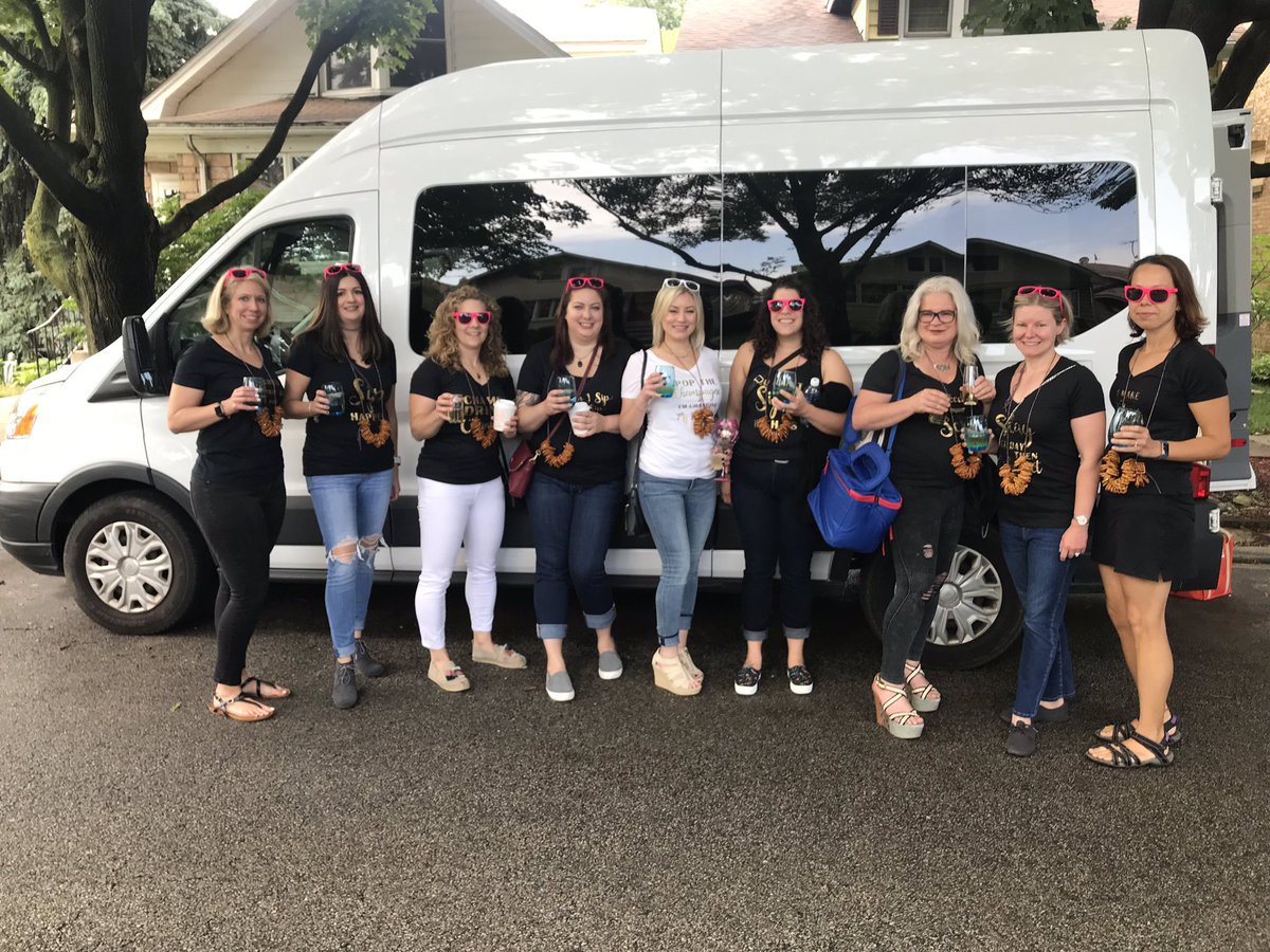 #puremichigan #wine #winetasting #foodandwine windycitytourcompany.net #chicago