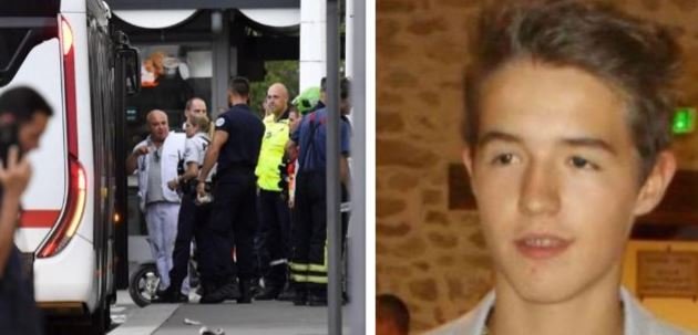 BriacTrebert's tweet photo. «Il avait toujours le sourire, était toujours prêt à rendre service». Il s'appelait Timothy, avait 19 ans, il a été tué à coups de couteau devant un arrêt de bus à Villeurbanne ce samedi. Pour rien. Le bouleversant portrait du @le_Parisien > https://t.co/Fp9YWLXh4O https://t.co/KuV53BSGJu