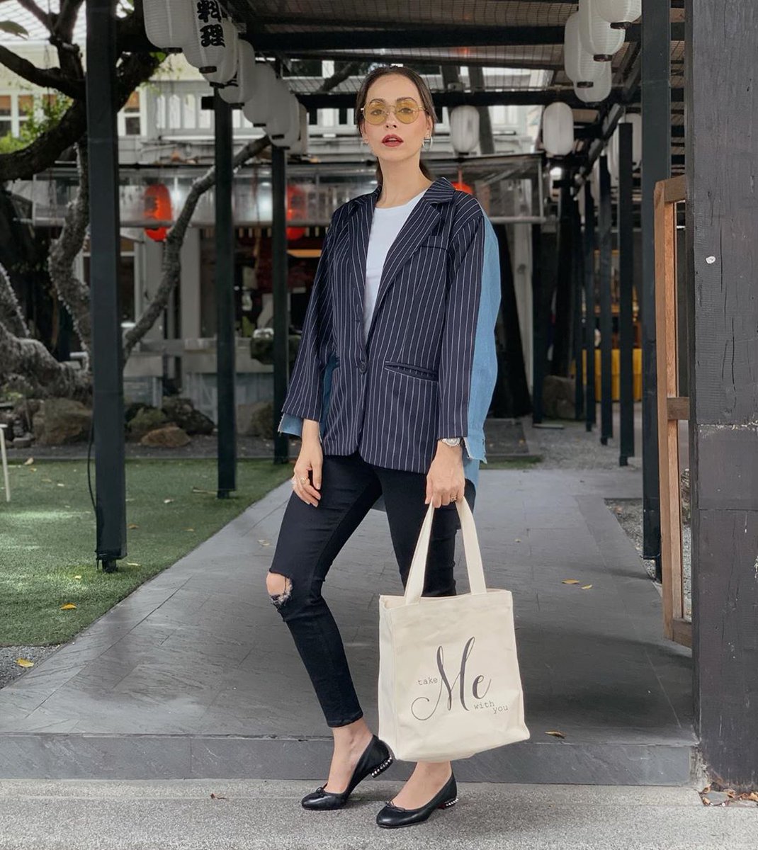 TuTTi ขอเป็นส่วนร่วมในการรณรงค์ให้คนหันมาใช้ถุงกระดาษแทนถุงพลาสติก
TuTTiandme 
Take ‘Me’ with you ! #takeMEwithYou #tuttiMEbag #SayNotoplastic
#tuttiMebagNotoplastic #ReduceReuseRecycle
🌱🍂🍃☘️
#myriabenedetti