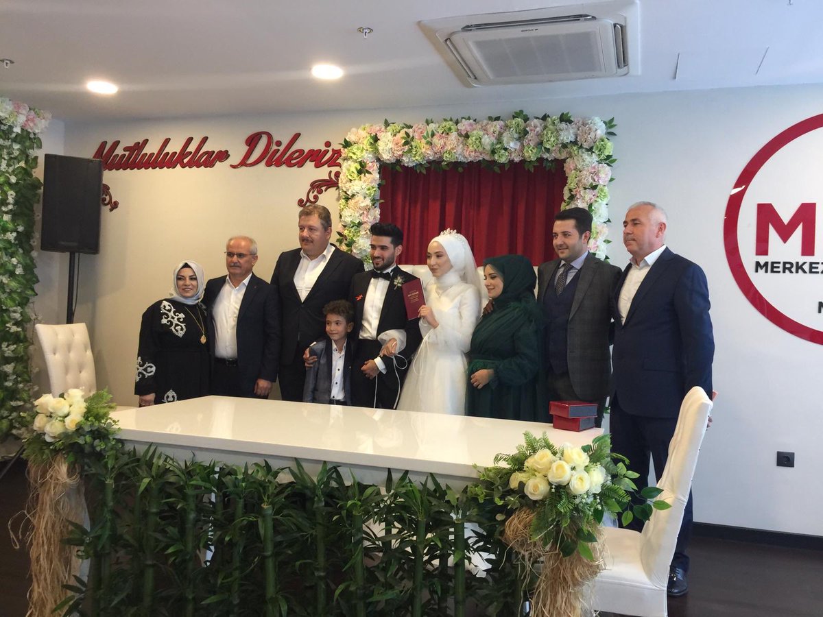 AK Parti Denizli (@akpartidenizli) on Twitter photo İl Başkanımız Sayın <a href="/necipfiliz/">Necip FİLİZ 🇹🇷</a> ; AK Parti Denizli İl Başkan Yardımcımız Sayın @SamimTefe ‘nin evlatları Tolgahan ve Nursena çifti’nin nikah merasimine katıldı. Genç çiftimize iki cihan saadeti diliyoruz. İl Başkanımız Sayın <a href="/necipfiliz/">Necip FİLİZ 🇹🇷</a> ; AK Parti Denizli İl Başkan Yardımcımız Sayın @SamimTefe ‘nin evlatları Tolgahan ve Nursena çifti’nin nikah merasimine katıldı. Genç çiftimize iki cihan saadeti diliyoruz.