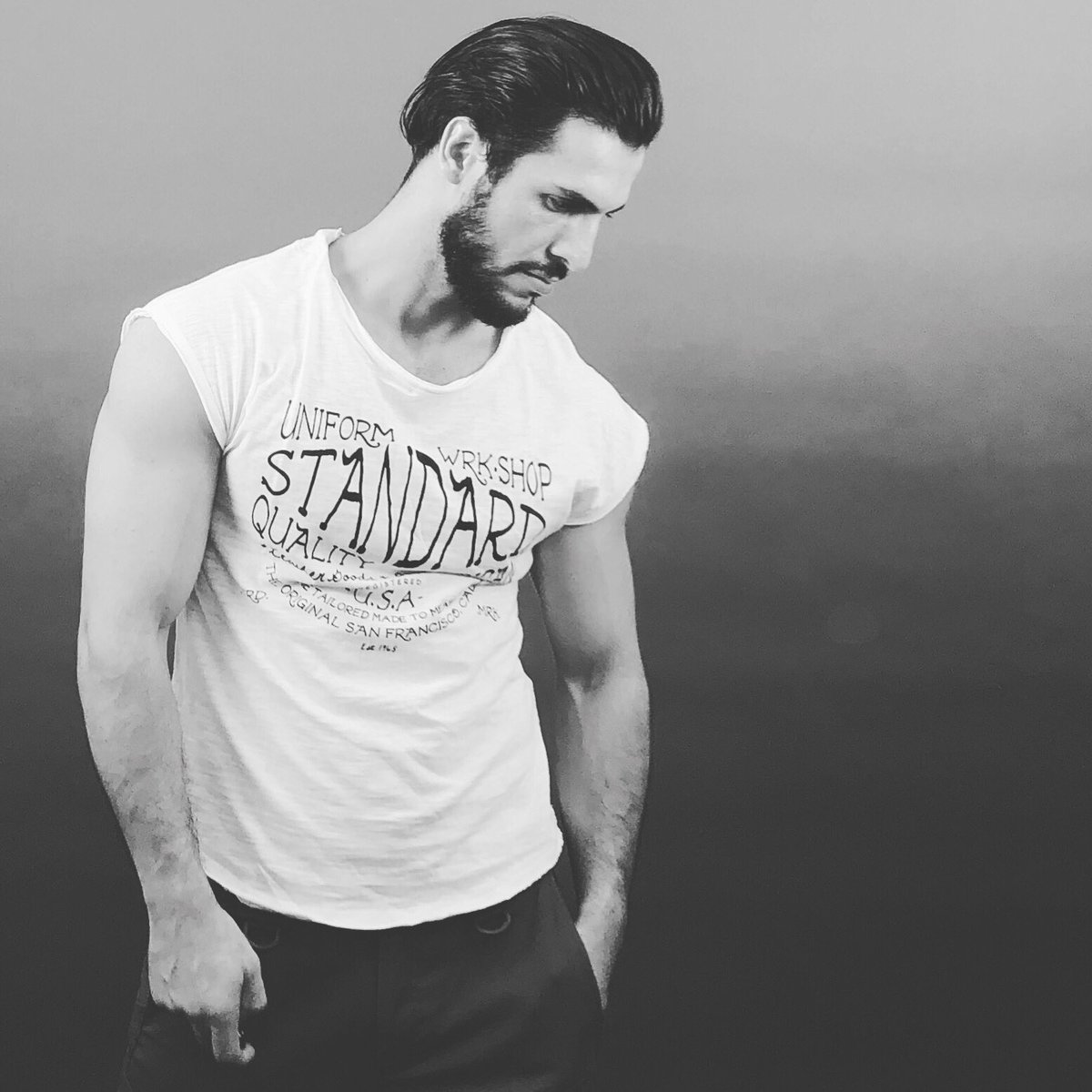 SDFashionAcade1's tweet photo. Stefano suaros American actor #stefanosuaros #stefanoactor #bestmodel #americanactor https://t.co/cT9By4RK0r
