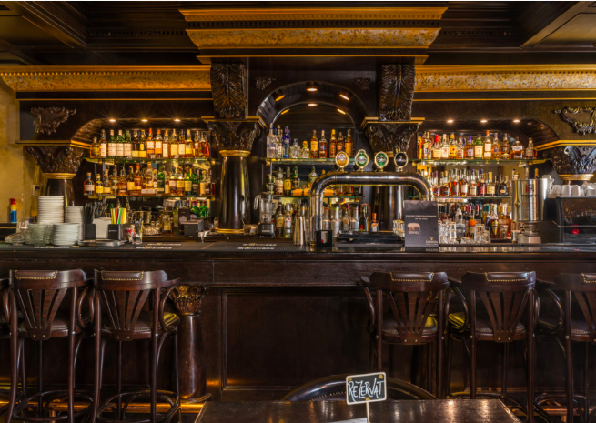 uVibeApp's tweet photo. How about an Irish end of the week? Enjoy some nice drinks at The Harp Irish Pub &amp; Restaurant in Bucharest! Cheers.Get the app ➡️ https://t.co/7zgrnK8sdy
#bucharest #restaurant #pub #bar #bartenderschoice #tanqueraygin #lovedrink #bestcocktail #barfly #brooklynbar #thatteamlife https://t.co/bWPeII1Jmj