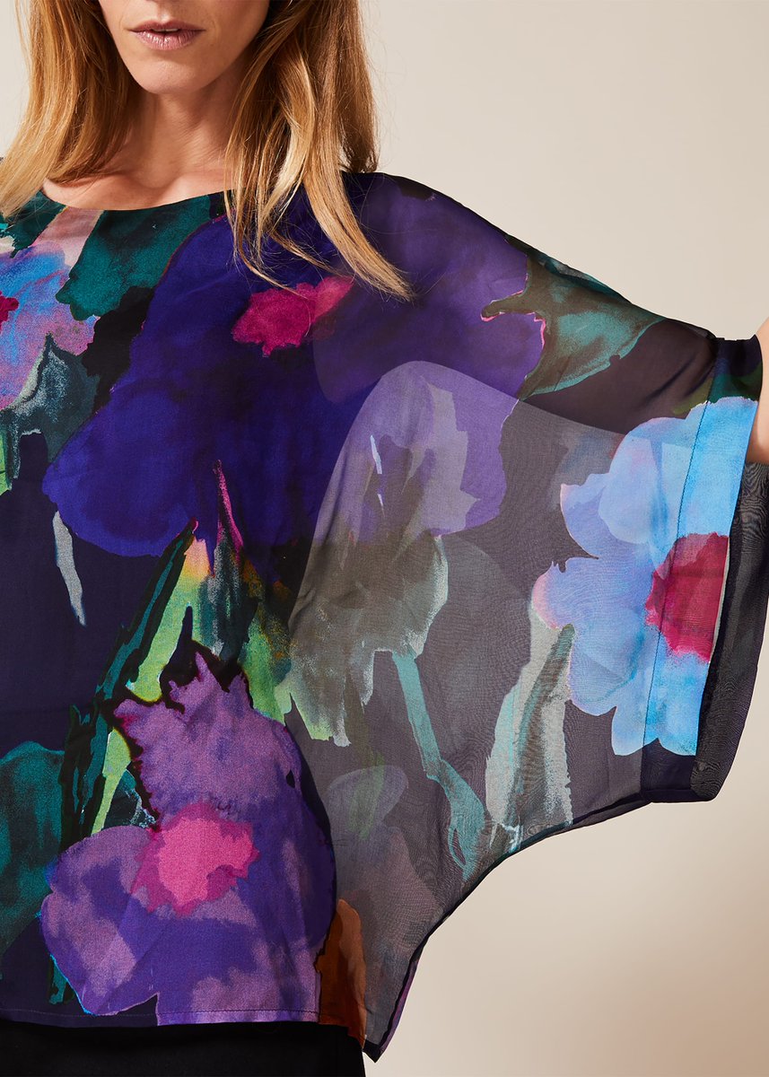 Phase_Eight's tweet photo. Elevate your everyday with a beautiful silk blouse > https://t.co/1fMMAMU142
#Premium #PhaseEight #PhaseEightStyle #Silk #Luxury #Print #Colour #ootd #Style https://t.co/qjbUOdOCmQ