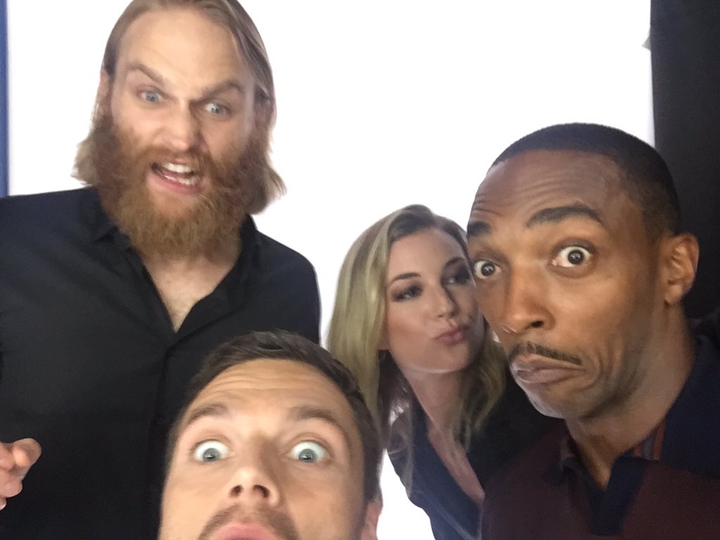 sambuckyseries's tweet photo. 📷anthonymackie | "We all got together to Welcome Wyatt Russell to the cast, then it got weird... why can’t we all be as beautiful as Emily VanCamp! 😤 #DisneyPlusDays #MarvelCrew" https://t.co/7qFZg83Vw0