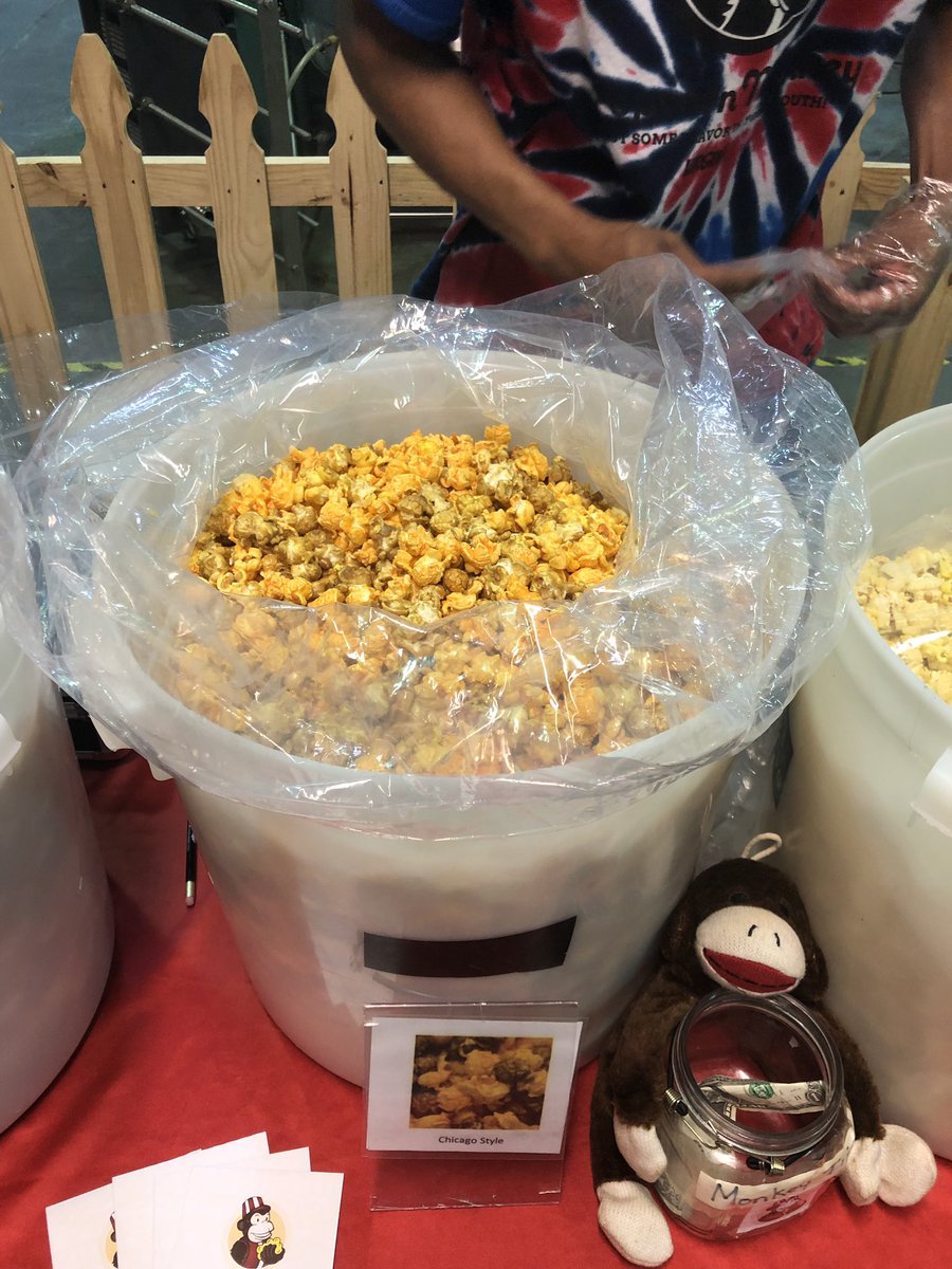 TuckedAwayBrew's tweet image. Re-enlistment IPA is running point today for @Tobaccology Haymarket and @Popcornmonkey1 . Swing by for a fine smoke and great flavored popcorn. And don’t forget to Re-enlist! #cigars #popcorn #reenlist #imtuckedaway #craftbrewery #1yr