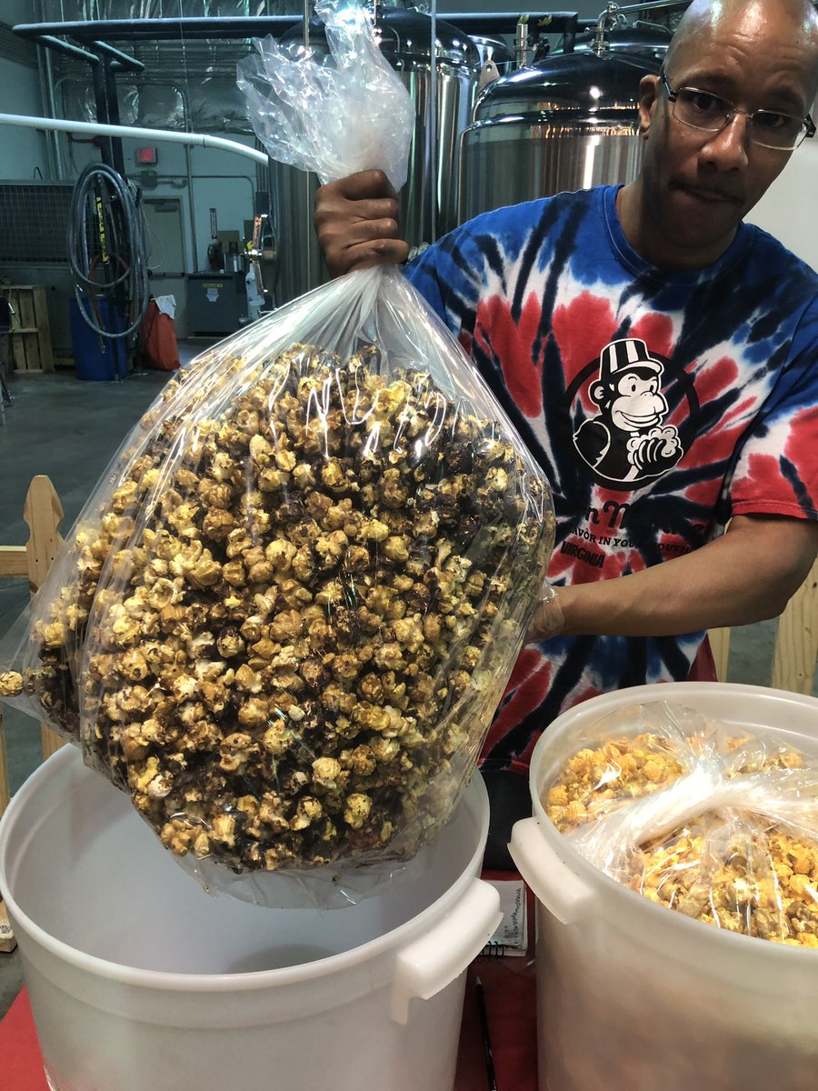 TuckedAwayBrew's tweet image. Re-enlistment IPA is running point today for @Tobaccology Haymarket and @Popcornmonkey1 . Swing by for a fine smoke and great flavored popcorn. And don’t forget to Re-enlist! #cigars #popcorn #reenlist #imtuckedaway #craftbrewery #1yr