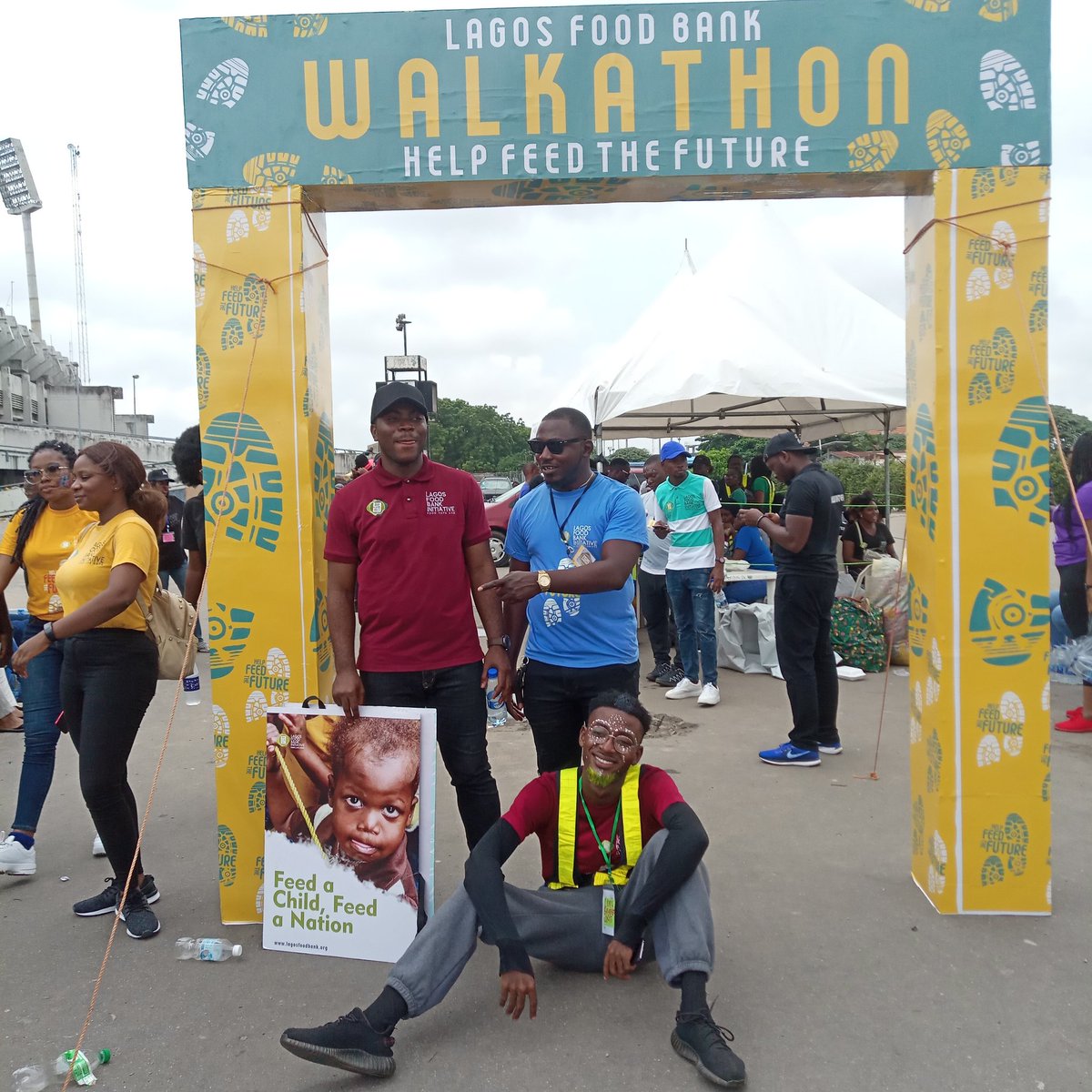 Adeleke_designs's tweet image. So for the legitimate Yuppy boys... Instead of blowing up all the extra funds on turn up. You can feed a hungry soul, and prevent another young chap from ending up on FBI's list. #lfbi