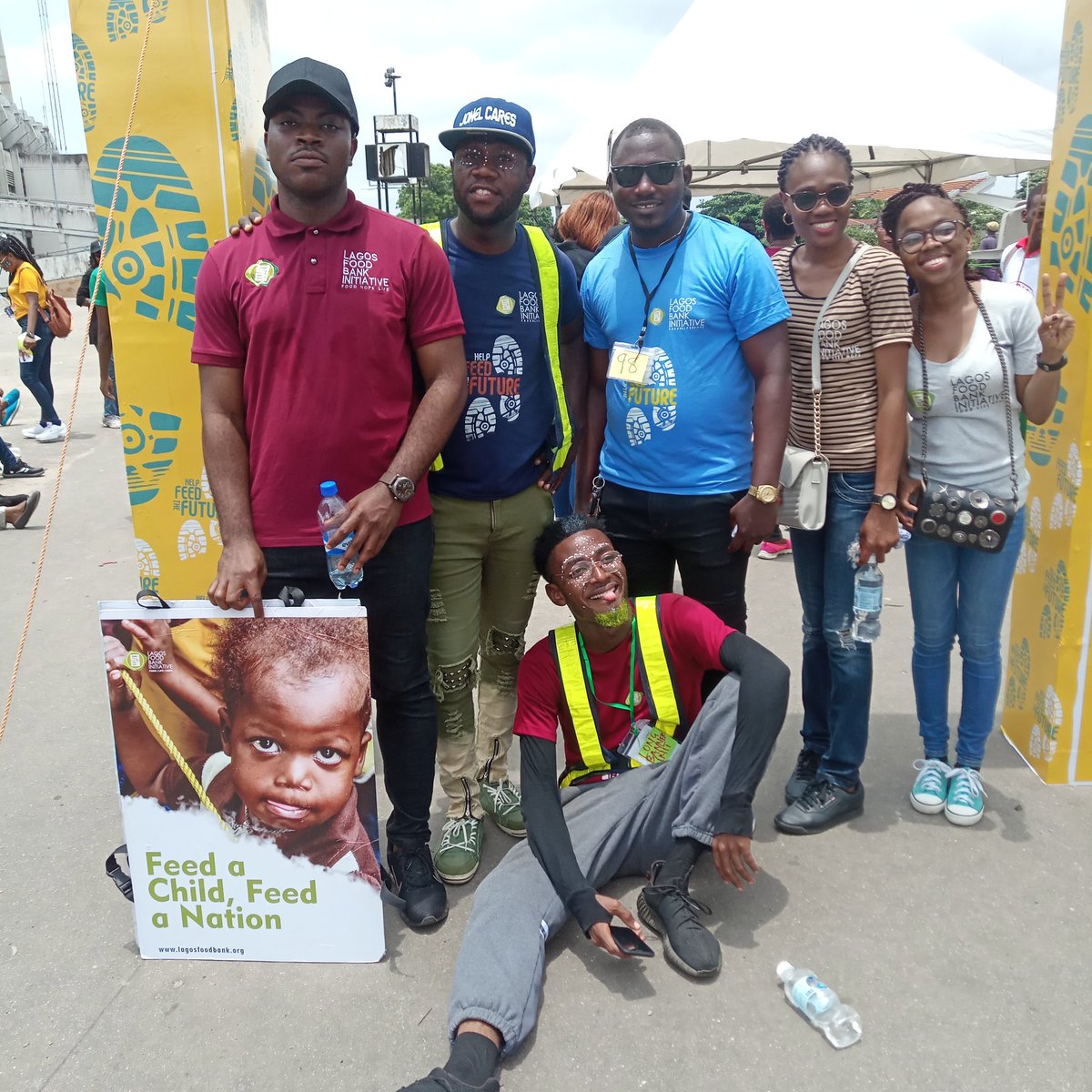 Adeleke_designs's tweet image. So for the legitimate Yuppy boys... Instead of blowing up all the extra funds on turn up. You can feed a hungry soul, and prevent another young chap from ending up on FBI's list. #lfbi