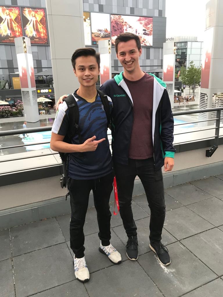 IQGamingEU's tweet photo. Love you Stewie, thanks for joining IQ Gaming @Stewie https://t.co/2eefxdACFN