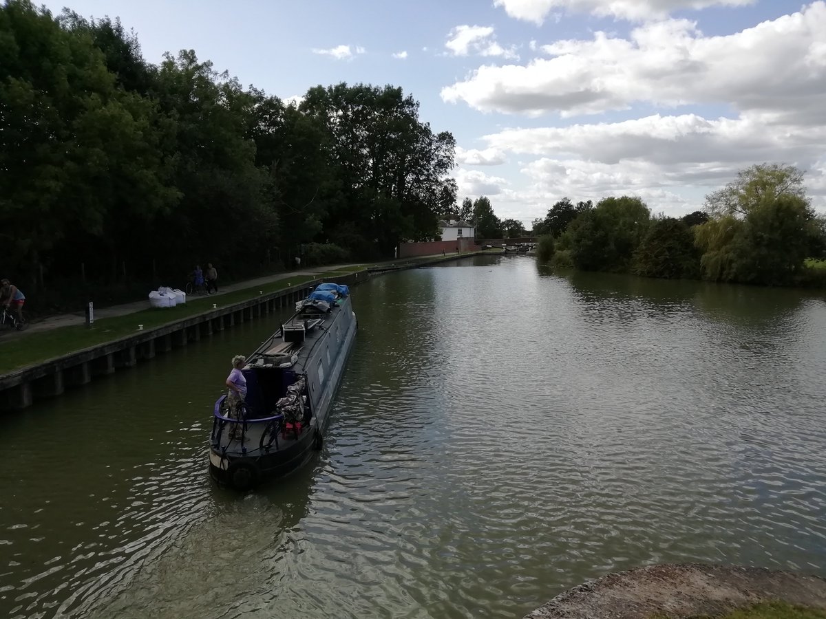 Today was the last of 3 working days in row 14 boats through &amp; its amazing that a VLK can walk 15miles on a 0.6 mile section of locks