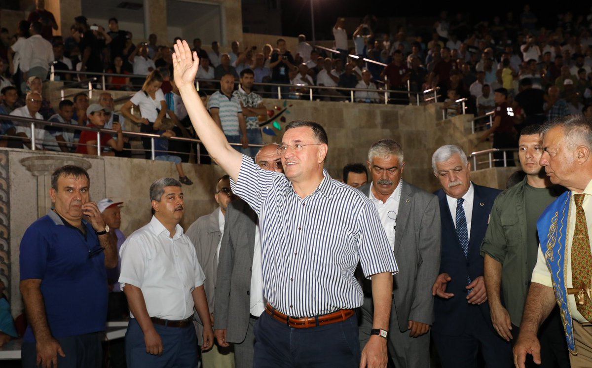 Lütfü Savaş