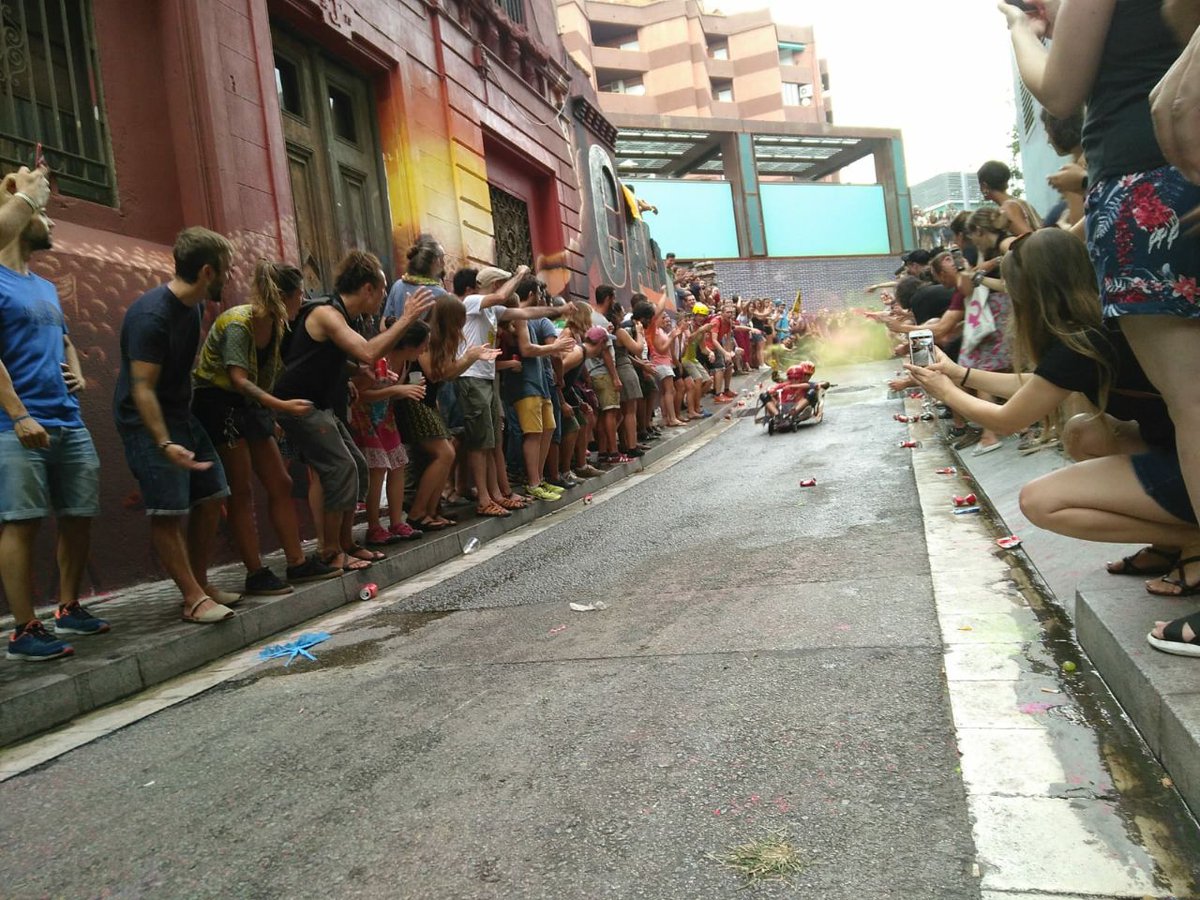 santsviu's tweet image. Carretooooooons,
Carretooooooons,
Carretooooooons...
Cursa de carretooons!
#FMSants #FMAS19