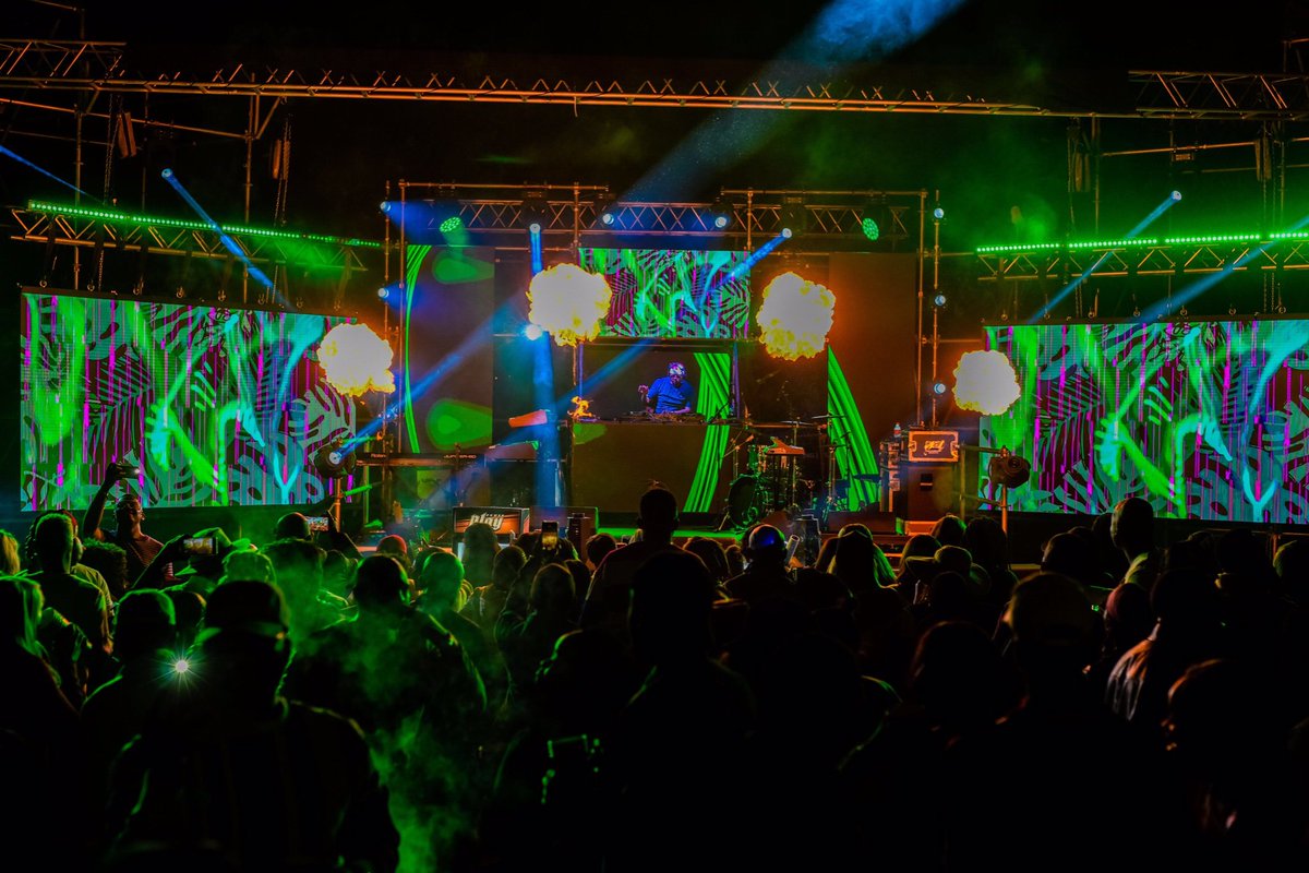Kralbet_Turkey_'s tweet photo. The #AmstelAmplified with @DjMaphorisa was π₯π₯π₯π₯π₯#POPBOTTLESBirthdayFest https://t.co/iBlRT2exom