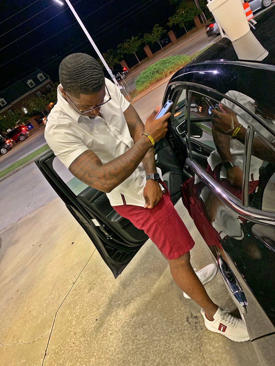 MotionBoyCarter's tweet photo. I’m just hear to keep it real not make ya feel worse ... #2Fed 💰📶 https://t.co/nvvQYR7uQT