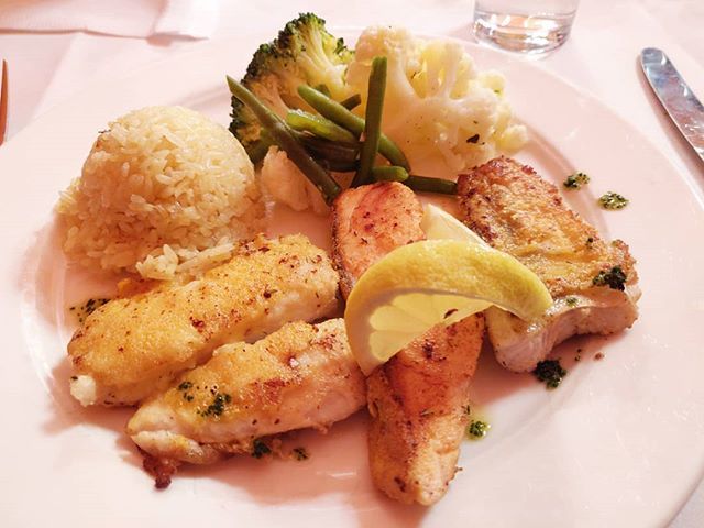 SamuelVerTom's tweet photo. Going with fish for something "light" after a rather gluttonous weekend 😁

#Foodie #photooftheday in #Vienna https://t.co/N6pZJtNitb https://t.co/1qwyUxsXB3