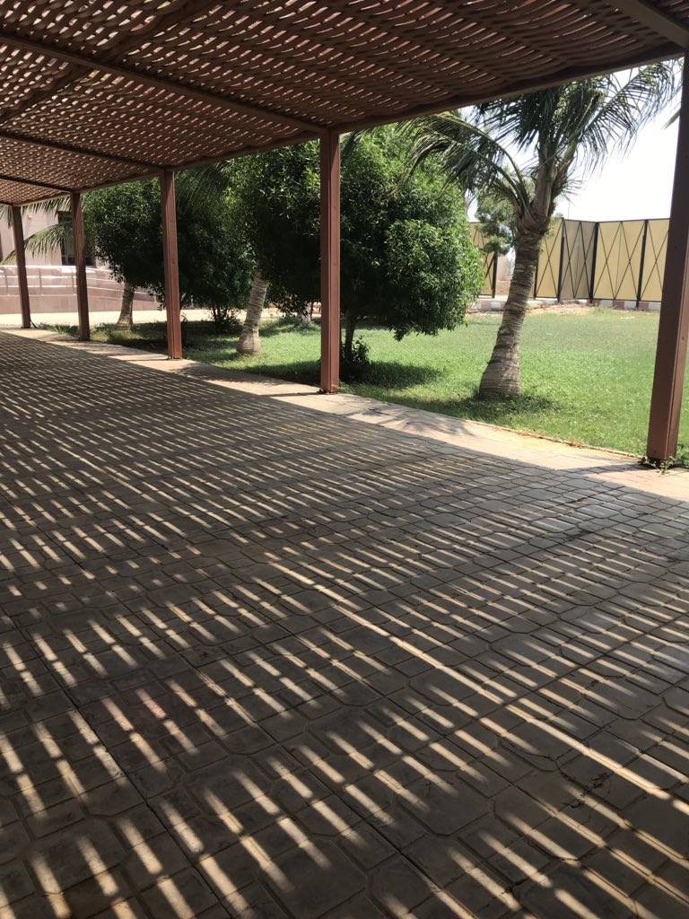 li1na__'s tweet photo. اول يوم في الجامعة💗💗 
١٤٤١/١/٢ https://t.co/Vqx8XKuikw