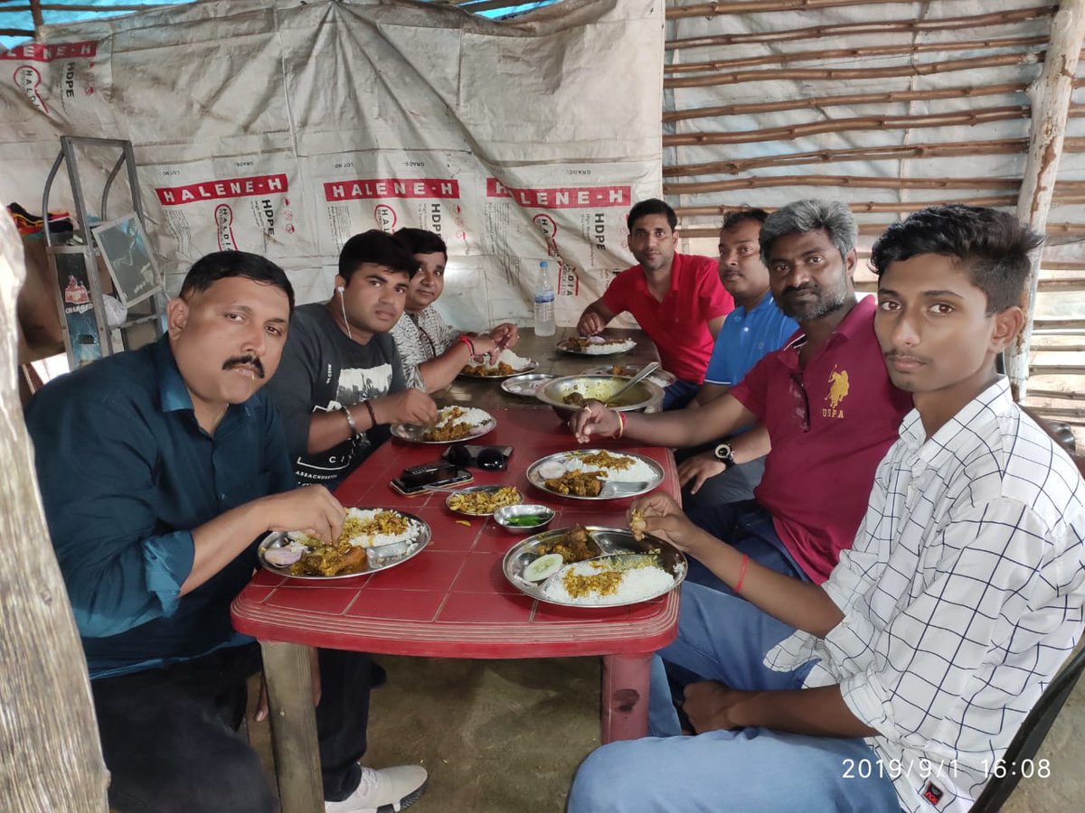 sohansingh05's tweet photo. हमारा अंदाज कोई ना लगाए तो ही ठिक होगा,
क्यूंकि अंदाज तो बारिशों का लगाया जाता है तूफ़ान का नहीं.
#Teamkashish
#Ranchi https://t.co/isySYEs3z6