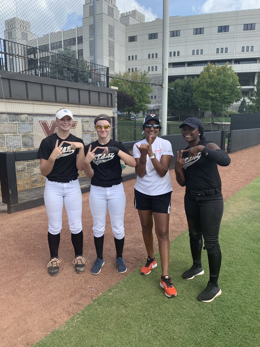 starzgold02's tweet photo. learned a valuable lesson today...to beat coach pete in rock, paper, scissors you must think outside of the box. P.S. use the bomb😁#RPS #loveVT #gohokies https://t.co/03UqR8nTgC