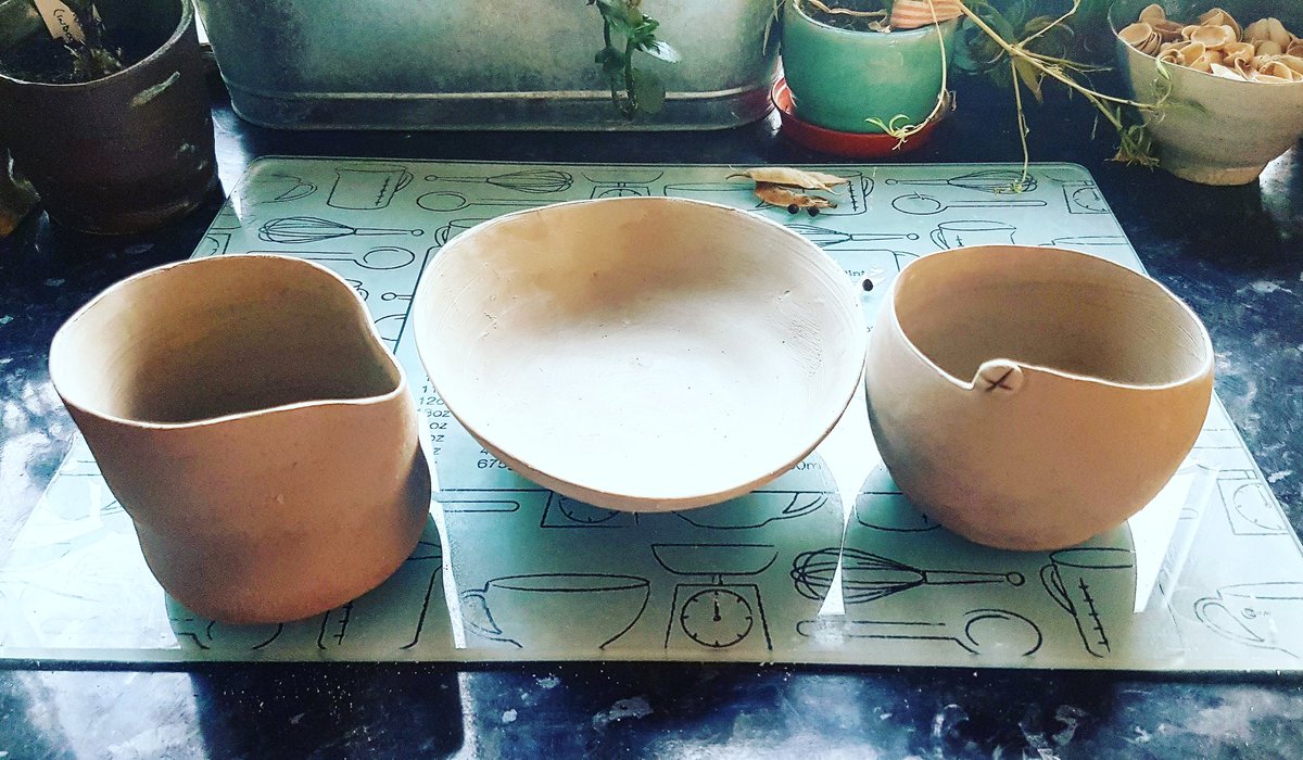 luckytiger199's tweet photo. This weekend's makes!

#pottery #potterylove #milkjug #bowl #joy #sundayfunday #ceramics #luckytiger #creative https://t.co/clTIZTjZRs