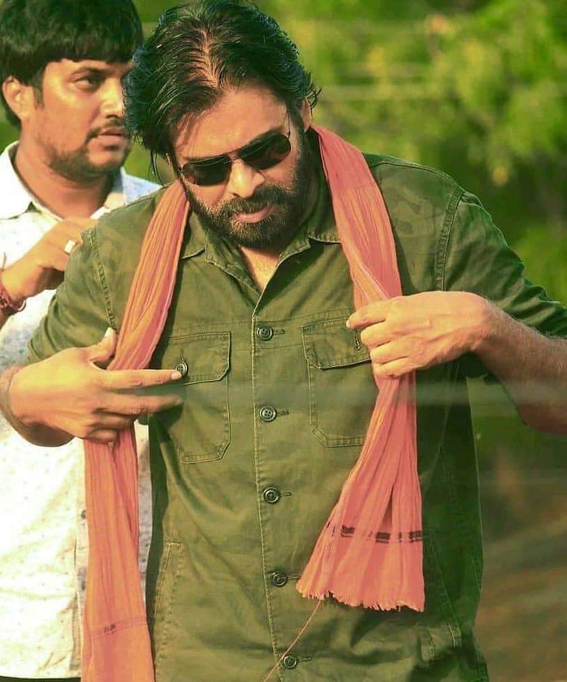 ఒక వ్యక్తి మీద ఇంత ప్రేమ అభిమానం దేని నుంచి వస్తాయి
 మనిషి తాలుకా వ్యక్తిత్వం, భావజాలాన్ని చూసి!
 అది కులాలకి 
వర్గాలకి 
ప్రాంతాలకీ అతీతమైనది!
ఎవరినైతే జనాలు "తమ కోసం వచ్చాడు" అనంకుంటారో అలాంటి వాళ్లకే ఆ ప్రేమ దక్కుతుంది!
అలాంటి వాడే పవన్ కళ్యాణ్
 #HappyBirthdayPawanKalyan