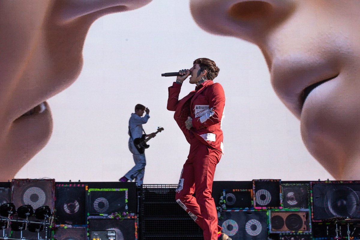 BRING ME THE HORIZON tweet media