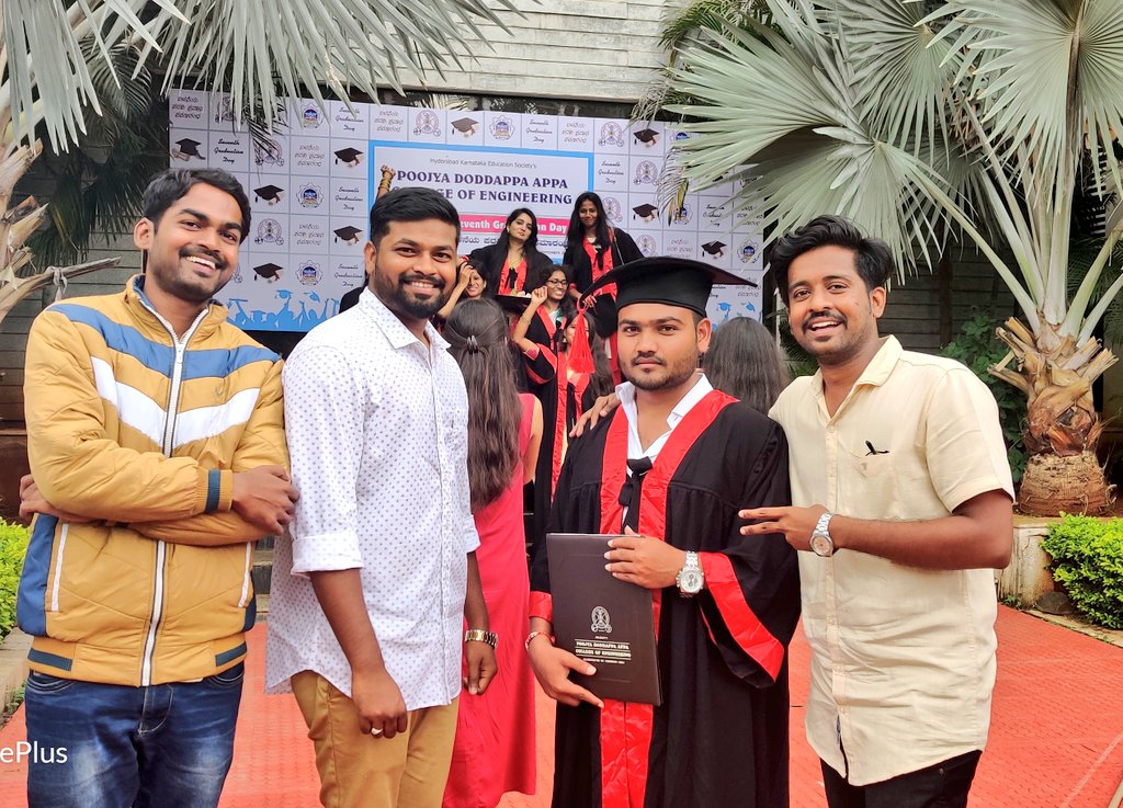 bennishiroor's tweet photo. Congratulations to all those who got graduated from #PDACE, #Kalaburagi today💐 U guys are so youngest than me, yet never felt older with ur company.. really had fun-filled day today!💫

#GraduatingChampions #GraduationDay #PDACollege #Engg #VTU #Gulbarga #PDACollegeOfEngineering https://t.co/sX1XrkFD6W
