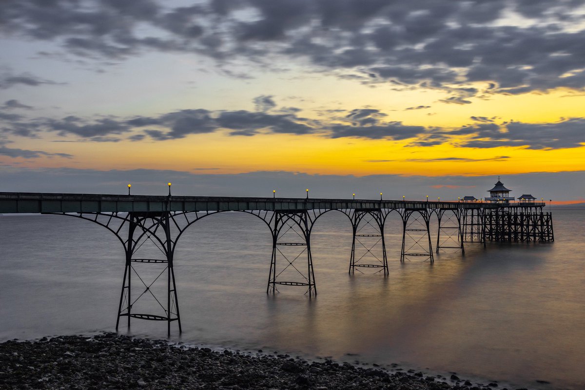Managed to get down to Clevedon the other night for a completely average sunset.
⠀
Hope everyone has had the best weekend.
⠀
#ljb_snaps