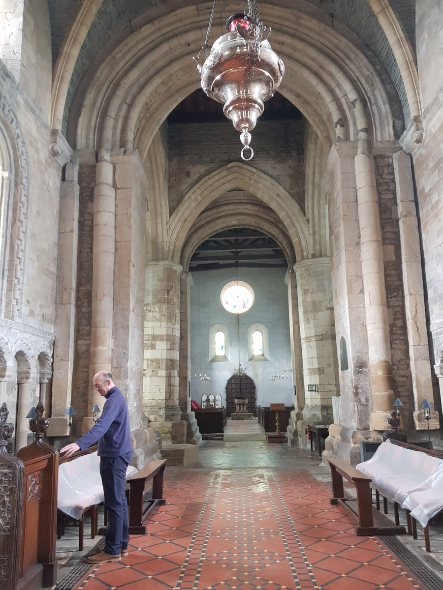 LincolnRecSoc's tweet photo. Our conference trip for #LincsRoses19 also includes a stop at the incredible #StowMinster! Don't miss out on a trip to one of the most ancient parish churches in the country, with Saxon, Norman and later medieval architecture all under one roof: https://t.co/Vp6z3Vc4Lj https://t.co/VA3GcxLQCv
