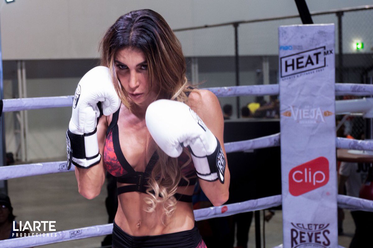 CletoReyesMx's tweet photo. Seguimos disfrutando de lo mejor del deporte en @heat_mx https://t.co/94TG4GavOr
