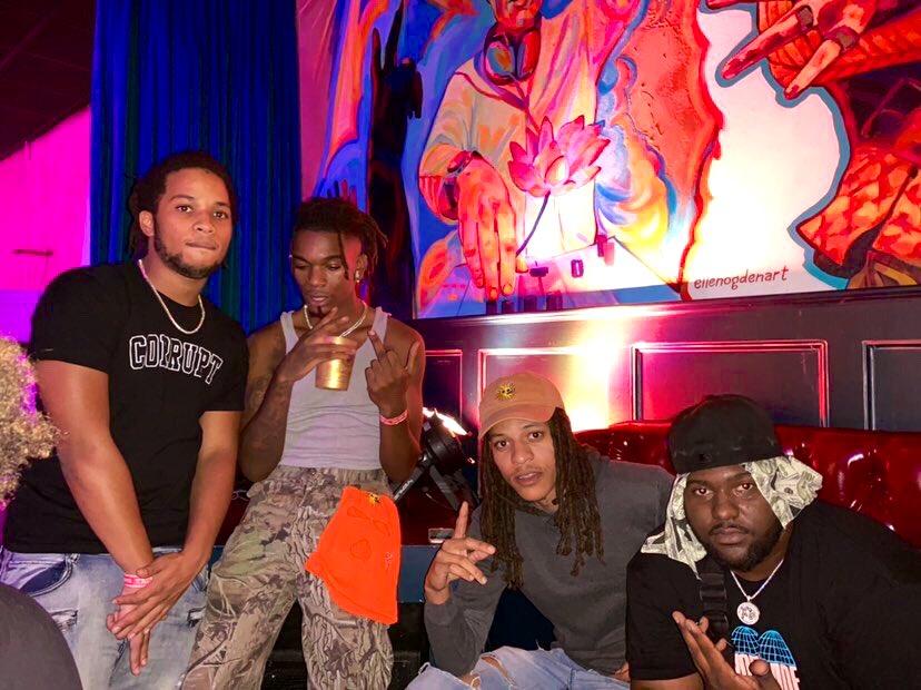 Cuddi504's tweet image. Da Sun Way !  coach ya team like @OfficialWebbie  Dasda Dumbway🌞💨💨