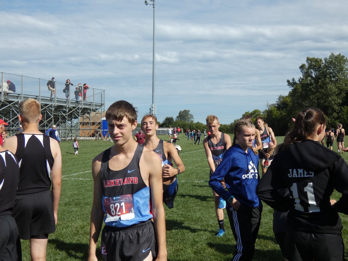 TELHSEDGE's tweet photo. The young boys team had an exciting day at the Panther Run yesterday.  They finished 3rd in a very close race. #anchordown #noeXCuses https://t.co/nHQIUYgHXZ